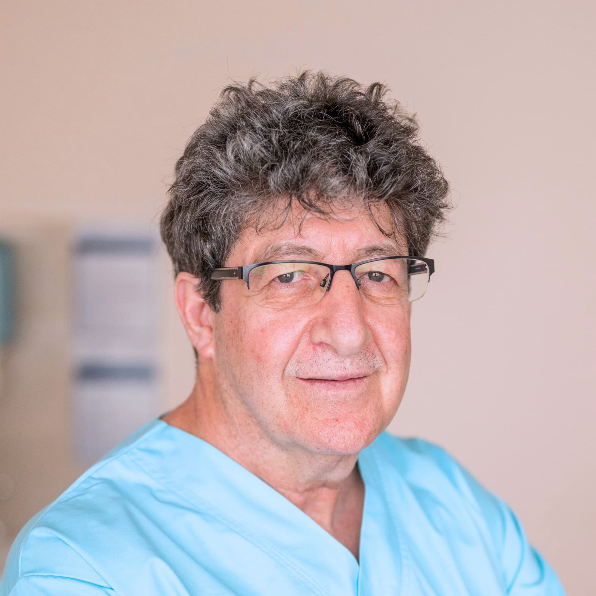 Dr. Saab Nizar